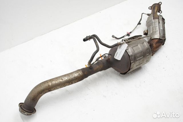 Приёмная труба в сборе с катализаторами правая Той Приёмная труба в сборе с катализаторами правая Той