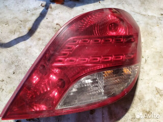 Peugeot 207 фонарь задний правый