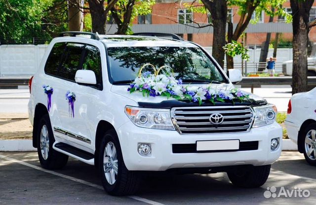 Toyota Land Cruiser 200 с водителем Toyota Land Cruiser 200 с водителем