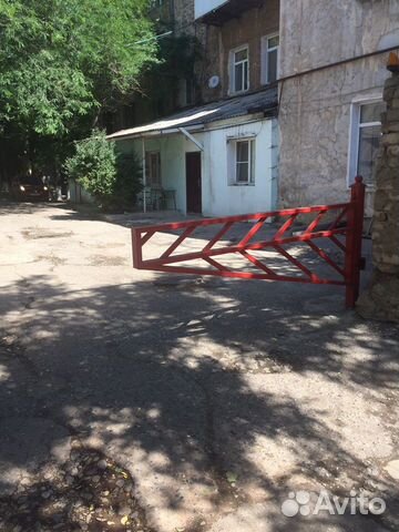 2-к квартира, 50 м², 1/4 эт.