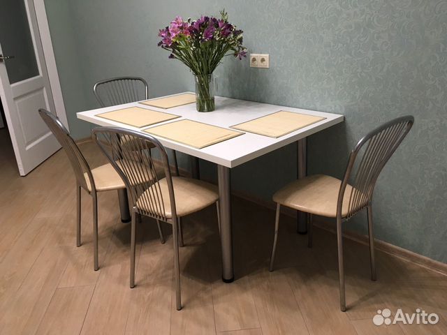 Продам большой обеденный стол со стульями Продам большой обеденный стол со стульями