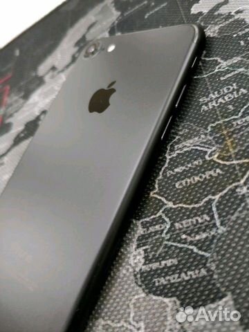 iPhone/7/128/Чёрный средний размер не плюс
