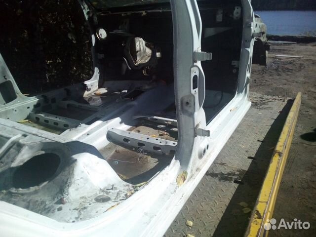 Порог правый с центральной стойкой Renault Symbol Порог правый с центральной стойкой Renault Symbol