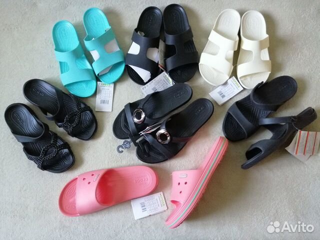 Шлепанцы, шлепки, сланцы, вьетнамки Crocs W8