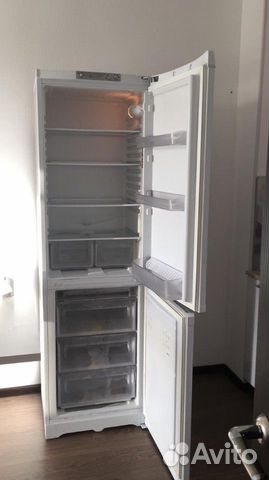 Холодильник Hotpoint-Ariston Холодильник Hotpoint-Ariston