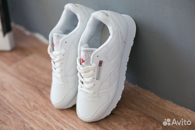 Кроссовки новые Reebok classic белые Кроссовки новые Reebok classic белые