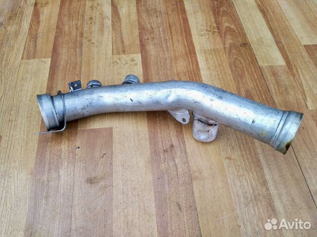 Трубка интеркуллера Mercedes W166 W292 Трубка интеркуллера Mercedes W166 W292