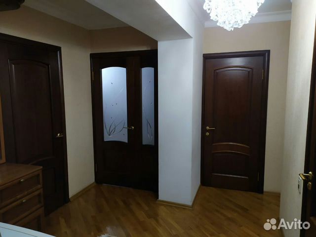 4-к квартира, 100 м², 3/5 эт.