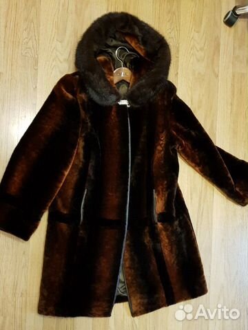 Шуба Kristy мутон, отделка норкой 48-50 р-р Шуба Kristy мутон, отделка норкой 48-50 р-р
