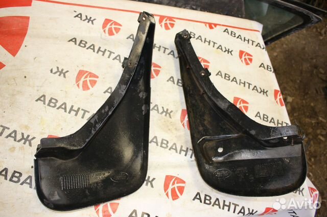 Передние брызговики Range Rover Vogue 3 (02-12 г) Передние брызговики Range Rover Vogue 3 (02-12 г)