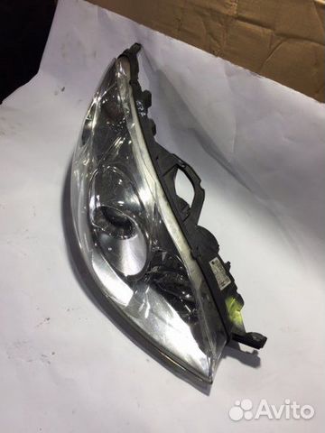 Фара передняя правая Peugeot 407 2001-2008 Фара передняя правая Peugeot 407 2001-2008