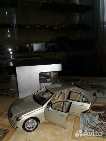 Minichamps 2009 Mercedes E Clase Distribuidor 1:18