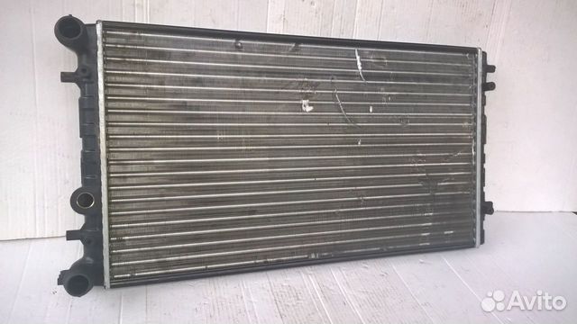 Новый радиатор охлаждения Фольксваген Жук 98-10 г Новый радиатор охлаждения Фольксваген Жук 98-10 г