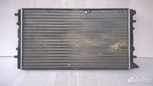 Новый радиатор охлаждения Фольксваген Жук 98-10 г Новый радиатор охлаждения Фольксваген Жук 98-10 г
