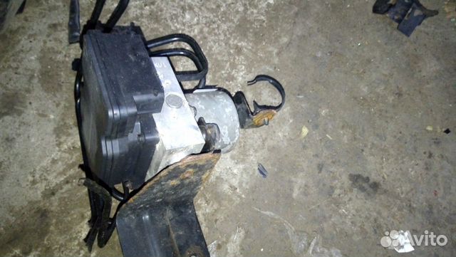 Блок ABS Kia Sorento 2 XM Блок ABS Kia Sorento 2 XM