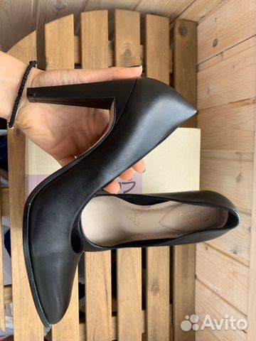 Туфли женские на каблуке Clarks новые