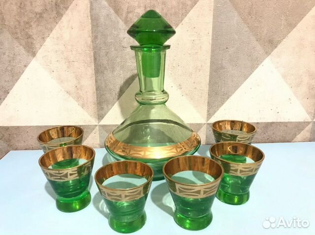 Штоф СССР с рюмками, зелёное стекло с позолотой