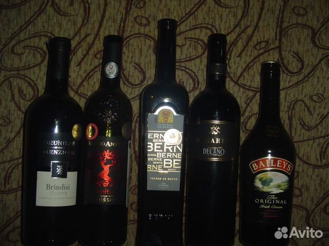 Пустые бутылки из под продвинутых напитков