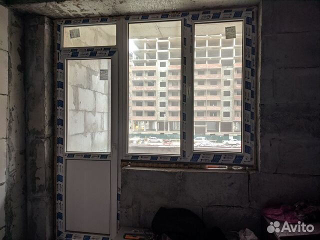 Дверь и окно