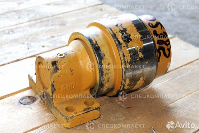 Каток поддерживающий ZX200 (14260871)