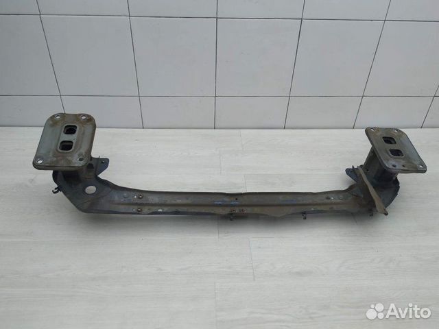 Усилитель переднего бампера 6400A781 Mitsubishi Ou