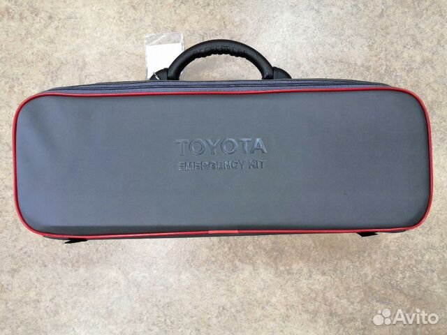 Оригинальный набор автомобилиста Toyota Оригинальный набор автомобилиста Toyota