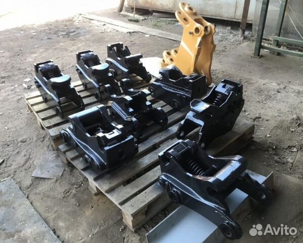 Быстросъем задний пружинный JCB