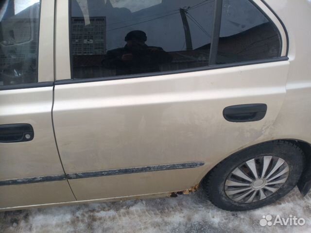 Задняя левая дверь Hyundai Accent Задняя левая дверь Hyundai Accent