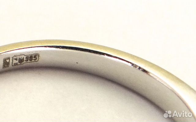 Кольцо с бриллиантом 0.13 ct из белого золота Кольцо с бриллиантом 0.13 ct из белого золота