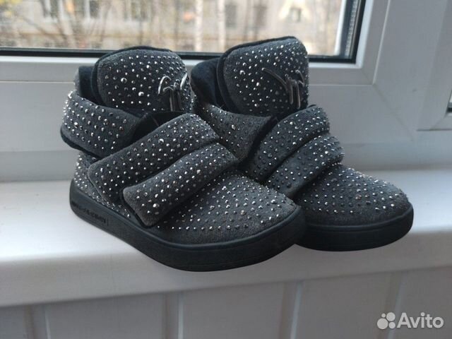 Кроссовки Кроссовки