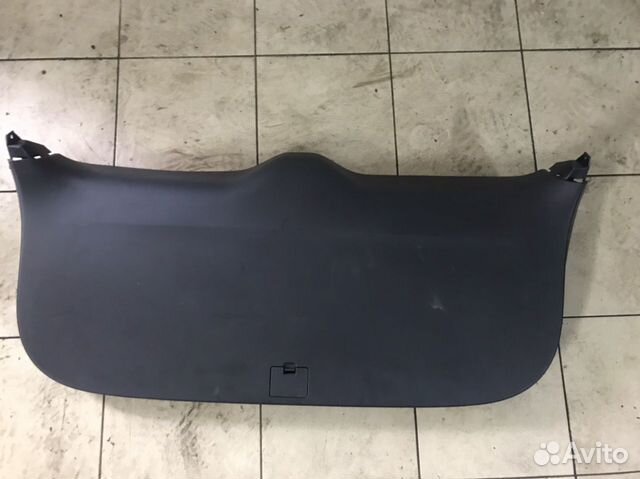 Обшивка пятой двери на Mitsubishi Outlander