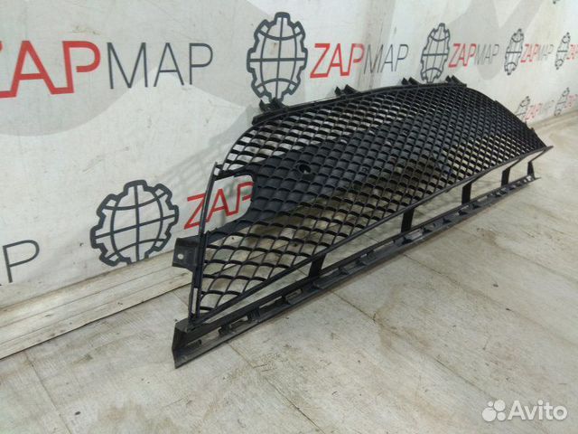 Решетка бампера переднего центральная Mercedes-Ben