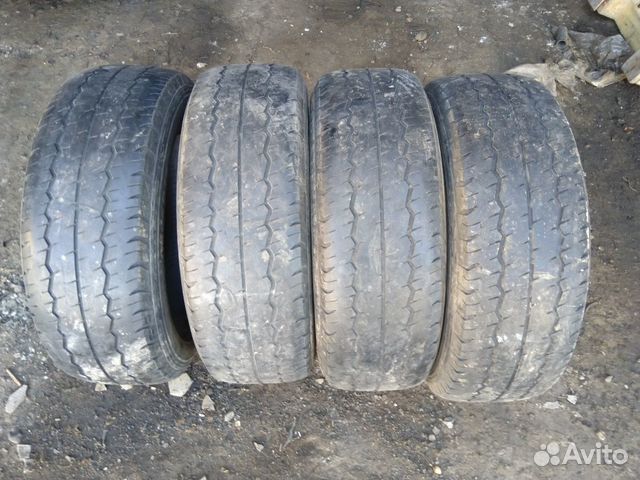 275/35/19 Pirelli p Zero.