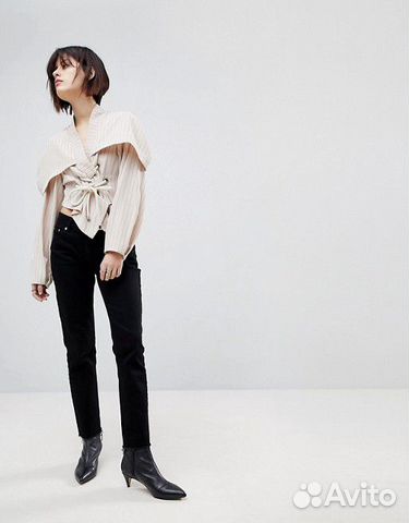 Блуза ASOS необычного кроя Блуза ASOS необычного кроя
