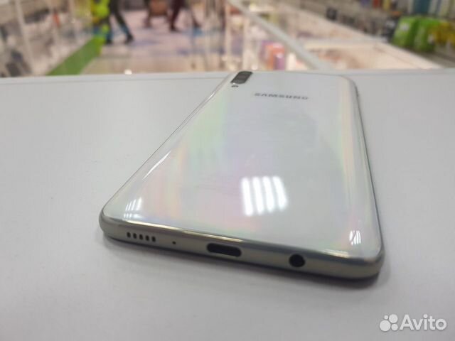 Samsung Galaxy A70 Белый