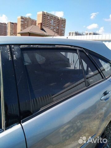 Стекло двери заднее левое Toyota Harrier MCU35