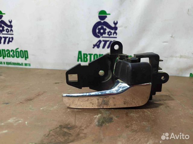 Ручка салонная правая Mitsubishi lancer x