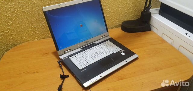 Быстрый немецкий Fujitsu siemens 15