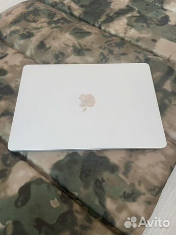 Apple MacBook air 13 2022 m2 8/512