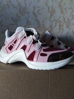 Новые кроссовки р. 36