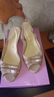 Босоножки Carlo Pazоlini