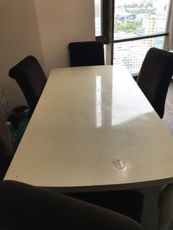 Кухонный стол и стулья