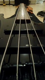 Бас гитара Kramer Striker+комбо+чехол+шнур+ремень