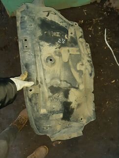 Подкрылок перед Land Rover Range Rover Discovery