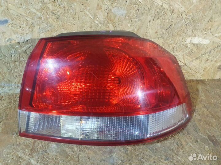 Фонарь правый Volkswagen Golf 6(5хб) 1.4 CAX