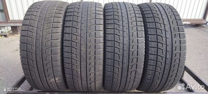 Bridgestone Blizzak Revo2 235/45 R17