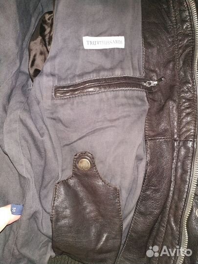 Trussardi Кожаная куртка р.48-50