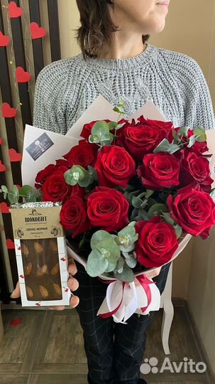 Доставка цветов. Букет из красных роз Эквадор