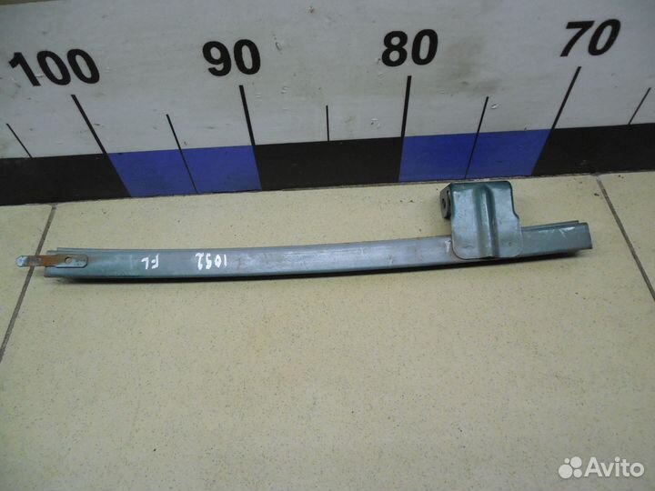 Направляющая стекла Land Cruiser (100) 1998-2007