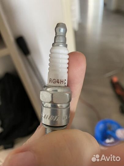 Свечи, поворотник на мотоцикл Ducati